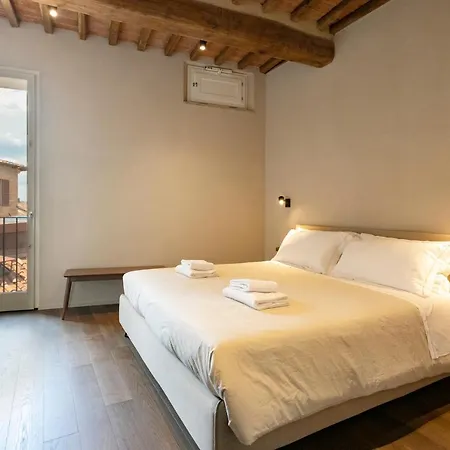 Palazzo Rinuccini - Cecco Lejlighed *